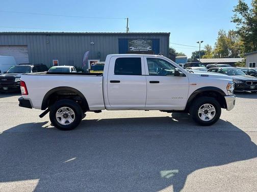 2019 RAM 2500 Tradesman Crew Cab 4x4 6'4' Box