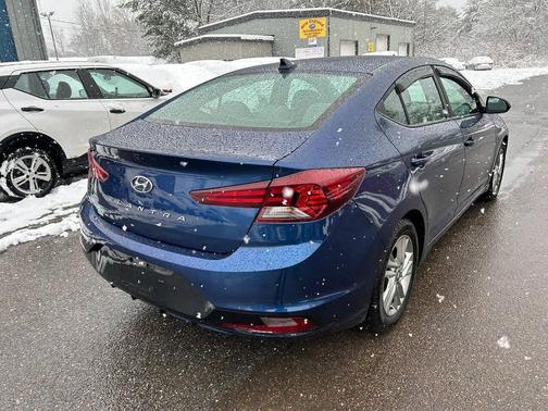 2020 Hyundai ELANTRA SE