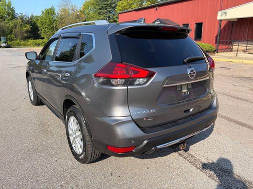 Brilliant Silver Metallic 2020 Nissan Rogue SV