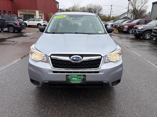 Ice Silver Metallic 2016 Subaru Forester 2.5i
