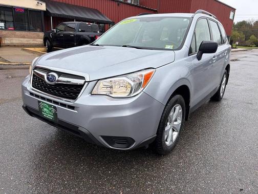 Ice Silver Metallic 2016 Subaru Forester 2.5i