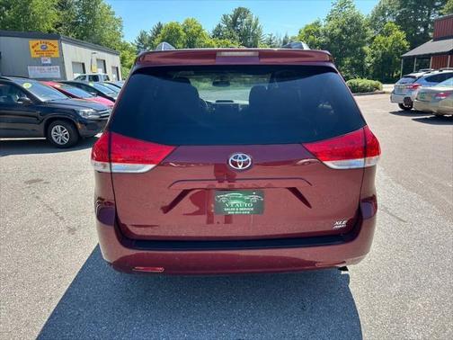 2014 Toyota Sienna XLE