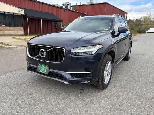Magic Blue Metallic 2016 Volvo XC90 T5 Momentum
