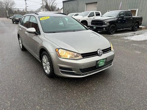 2017 Volkswagen Golf SportWagen TSI S