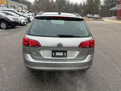 2017 Volkswagen Golf SportWagen TSI S