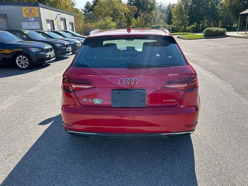 2017 Audi A3 e-tron 1.4T Premium