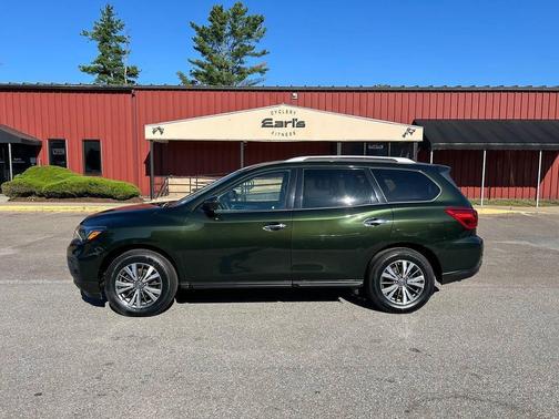 2018 Nissan Pathfinder SL
