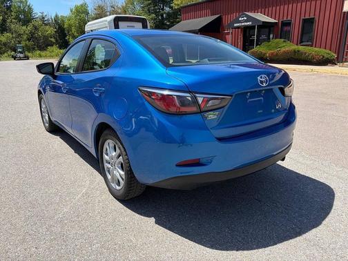 Sapphire 2017 Toyota Yaris iA Base