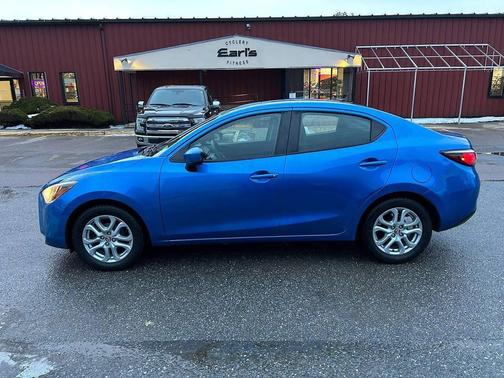 2017 Toyota Yaris iA Base