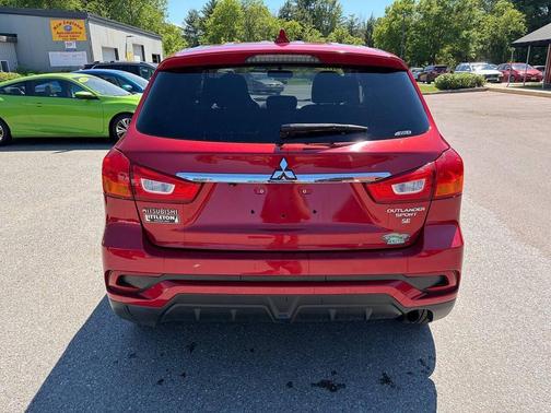 Rally Red Metallic 2018 Mitsubishi Outlander Sport 2.4 SE