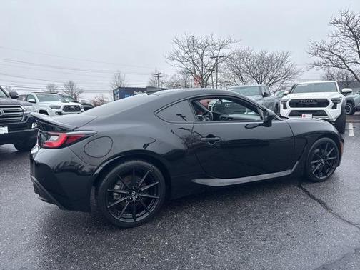 2024 Toyota GR86 Premium