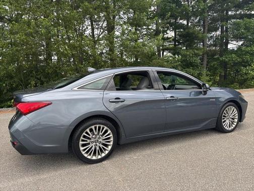 2020 Toyota Avalon Hybrid Limited