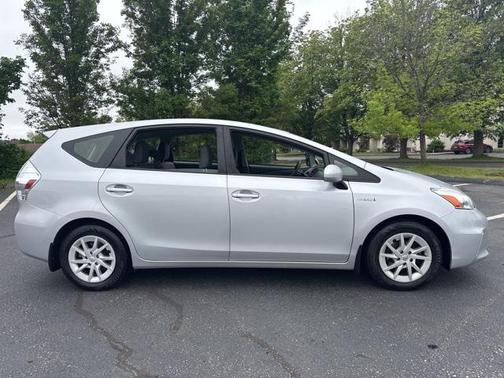 2013 Toyota Prius v Three