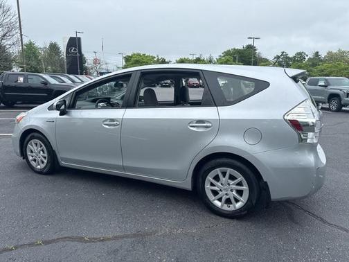 2013 Toyota Prius v Three