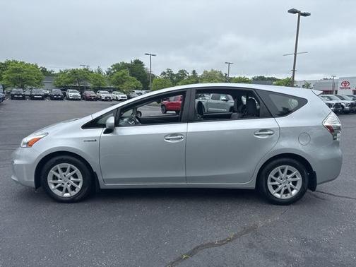2013 Toyota Prius v Three
