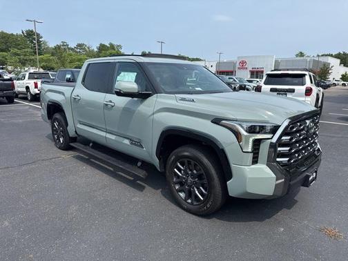 2025 Toyota Tundra Hybrid Platinum