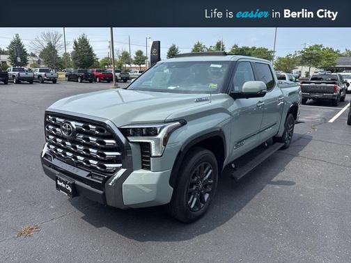 2025 Toyota Tundra Hybrid Platinum