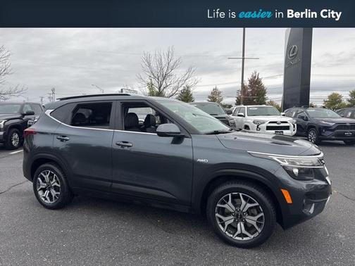2022 Kia Seltos EX
