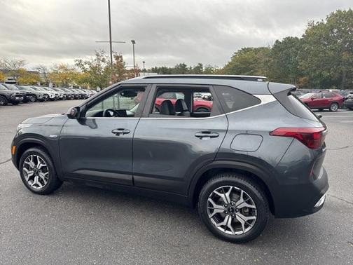2022 Kia Seltos EX