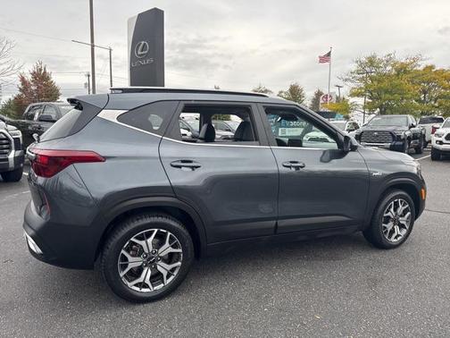 2022 Kia Seltos EX