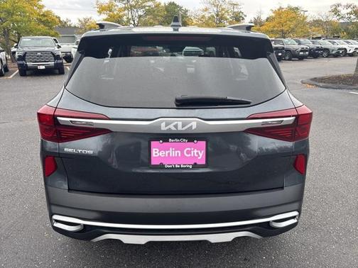 2022 Kia Seltos EX
