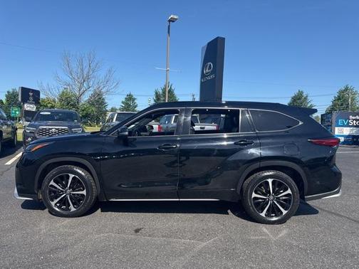 2021 Toyota Highlander XSE