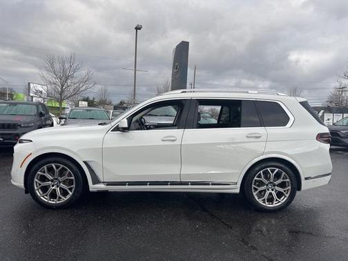 2024 BMW X7 xDrive40i