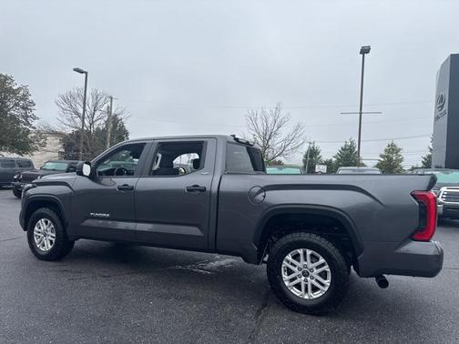 2022 Toyota Tundra SR5