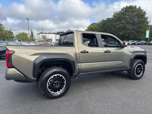 2024 Toyota Tacoma TRD Off Road