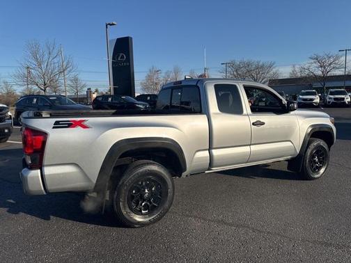 2022 Toyota Tacoma SR