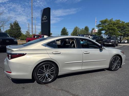 2022 Lexus ES 350 Premium