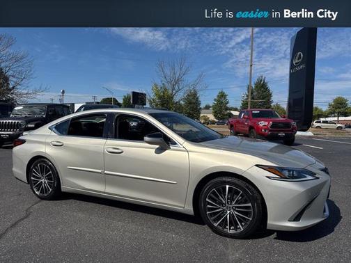 2022 Lexus ES 350 Premium
