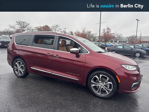 2022 Chrysler Pacifica L