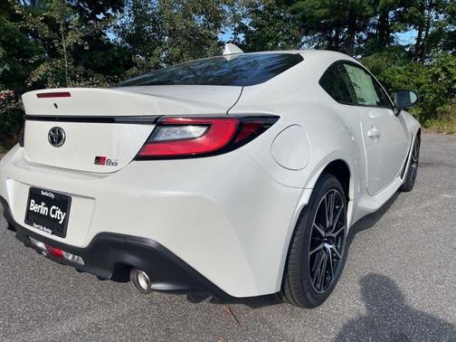 2025 Toyota GR86 Base