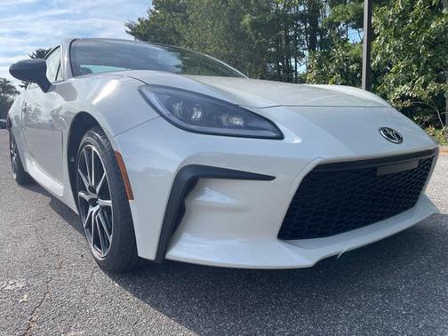 2025 Toyota GR86 Base
