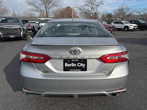 2020 Toyota Camry SE
