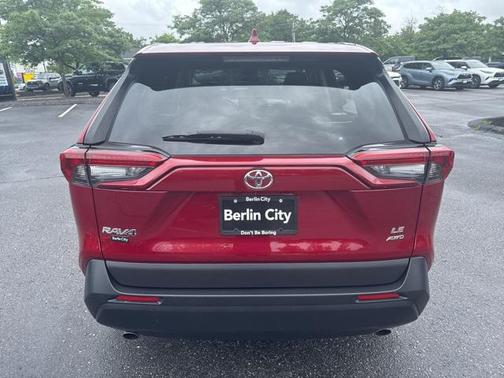 2022 Toyota RAV4 LE