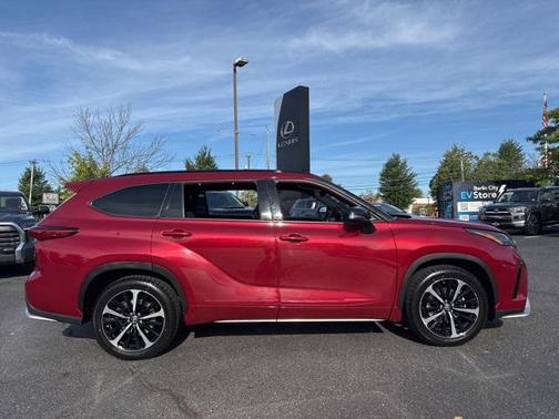 2021 Toyota Highlander XSE