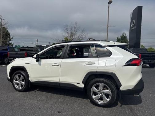 2021 Toyota RAV4 Hybrid XLE Premium