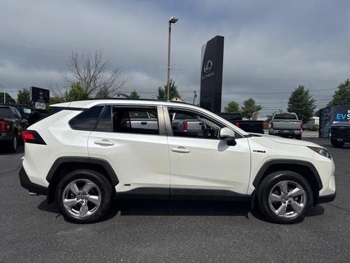 2021 Toyota RAV4 Hybrid XLE Premium