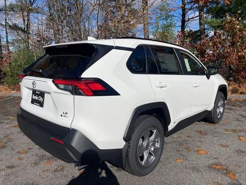 2025 Toyota RAV4 Hybrid LE