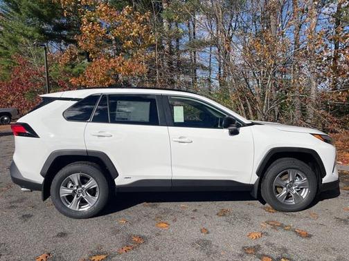 2025 Toyota RAV4 Hybrid LE