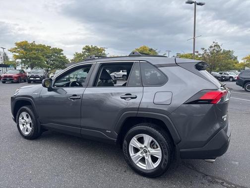 2021 Toyota RAV4 Hybrid LE