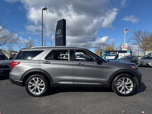2021 Ford Explorer Platinum