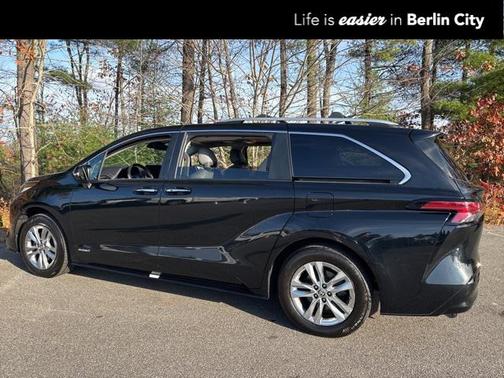 2021 Toyota Sienna Limited 7-Passenger
