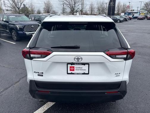 2024 Toyota RAV4 XLE
