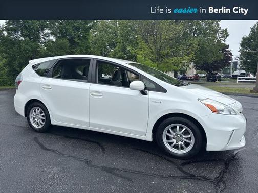 2014 Toyota Prius v Two