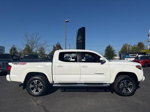 2018 Toyota Tacoma TRD Sport