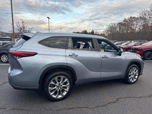 2023 Toyota Highlander Limited