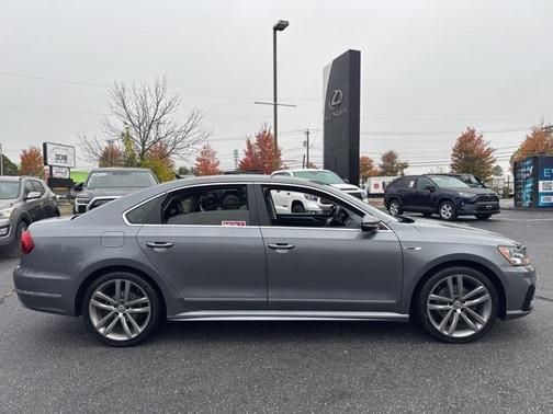 2017 Volkswagen Passat 1.8T R-Line w/Comfort